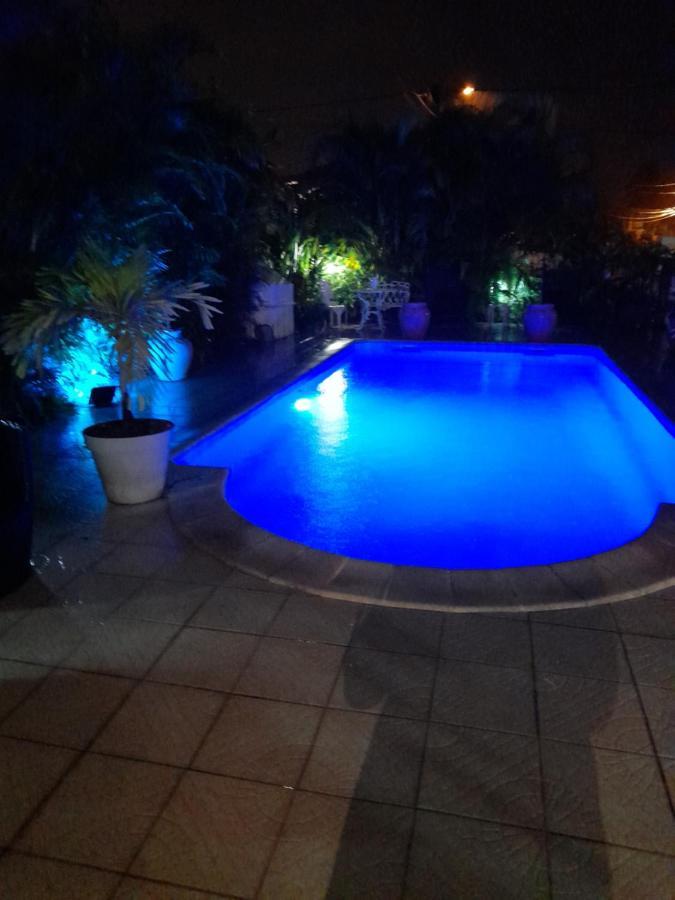 דירות לה למנטין Coquet F2 Climatise Avec Piscine Au Lamentin מראה חיצוני תמונה