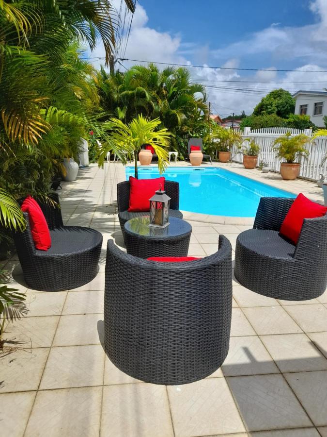 דירות לה למנטין Coquet F2 Climatise Avec Piscine Au Lamentin מראה חיצוני תמונה